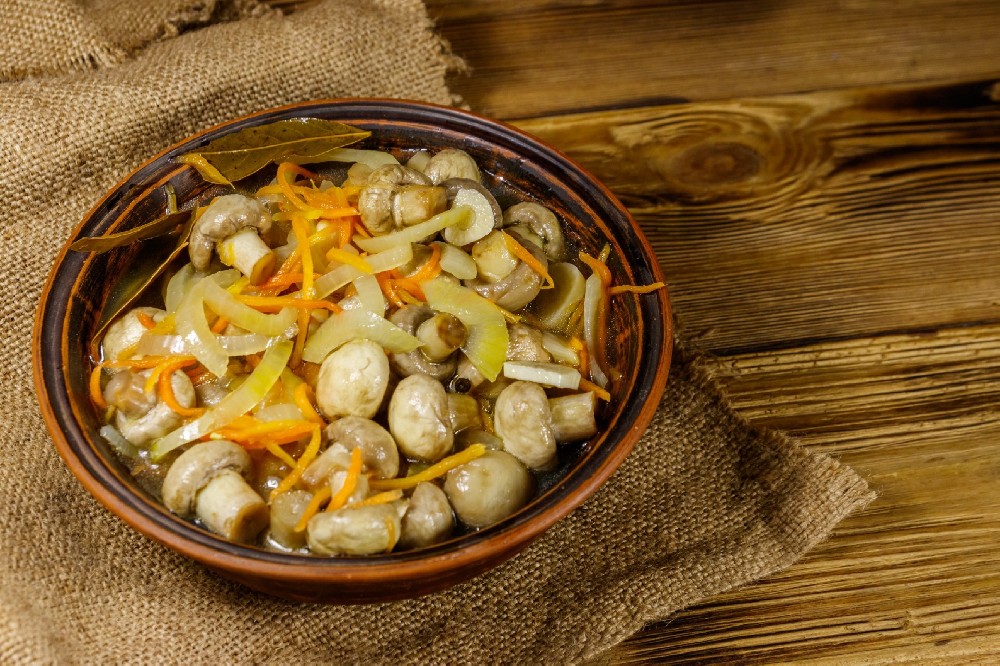 Ways to cook canned mushrooms